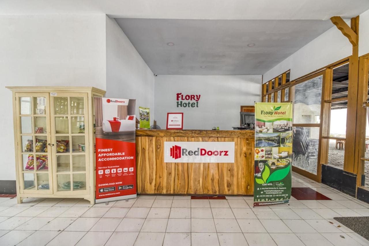 Guest house Reddoorz Plus @ Flory
